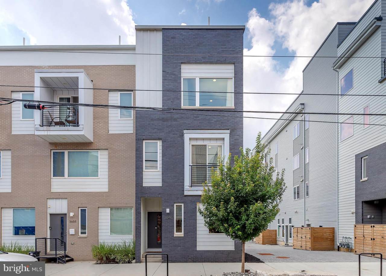 1646 5TH Street - Photo 1