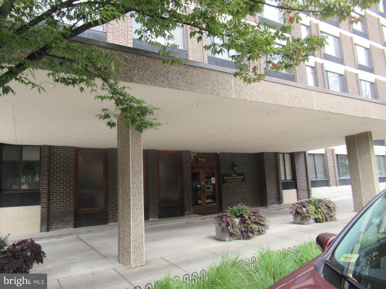2501 Calvert Street - Photo 1