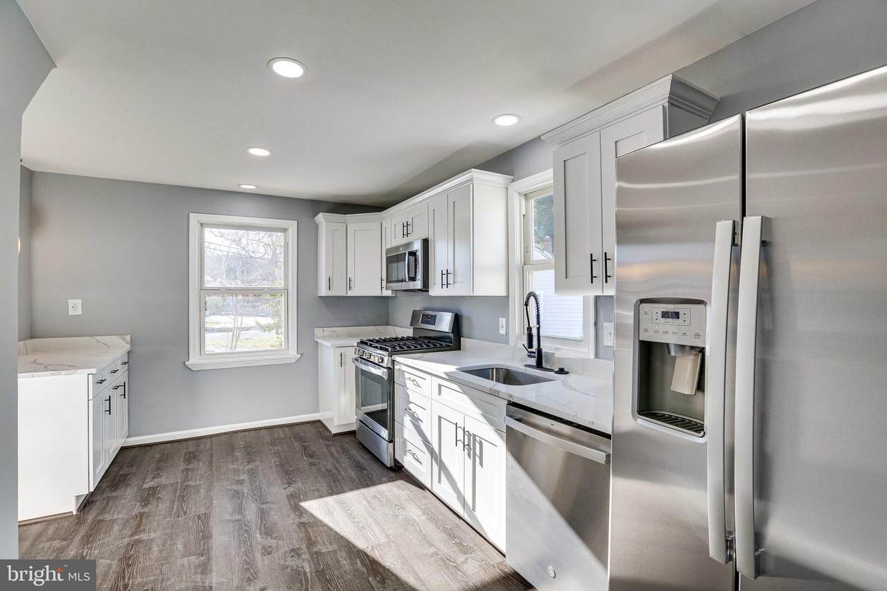 200 Mohican Drive - Photo 1