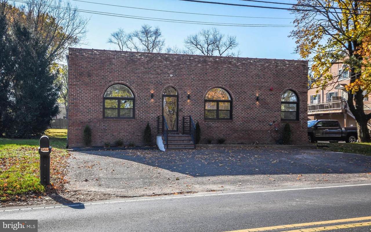 37 Delaware Avenue - Photo 1
