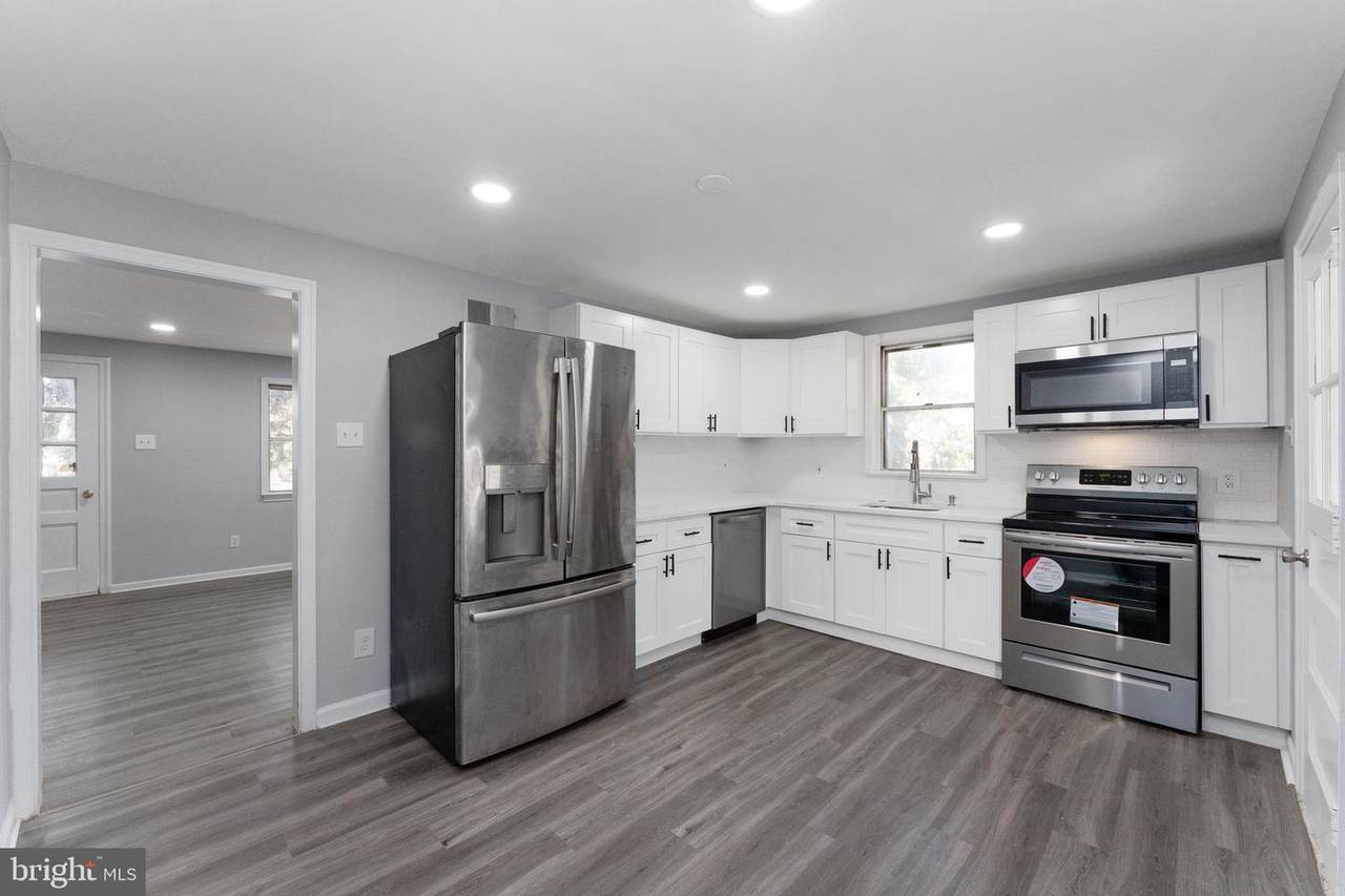 125 Carroll Avenue - Photo 1