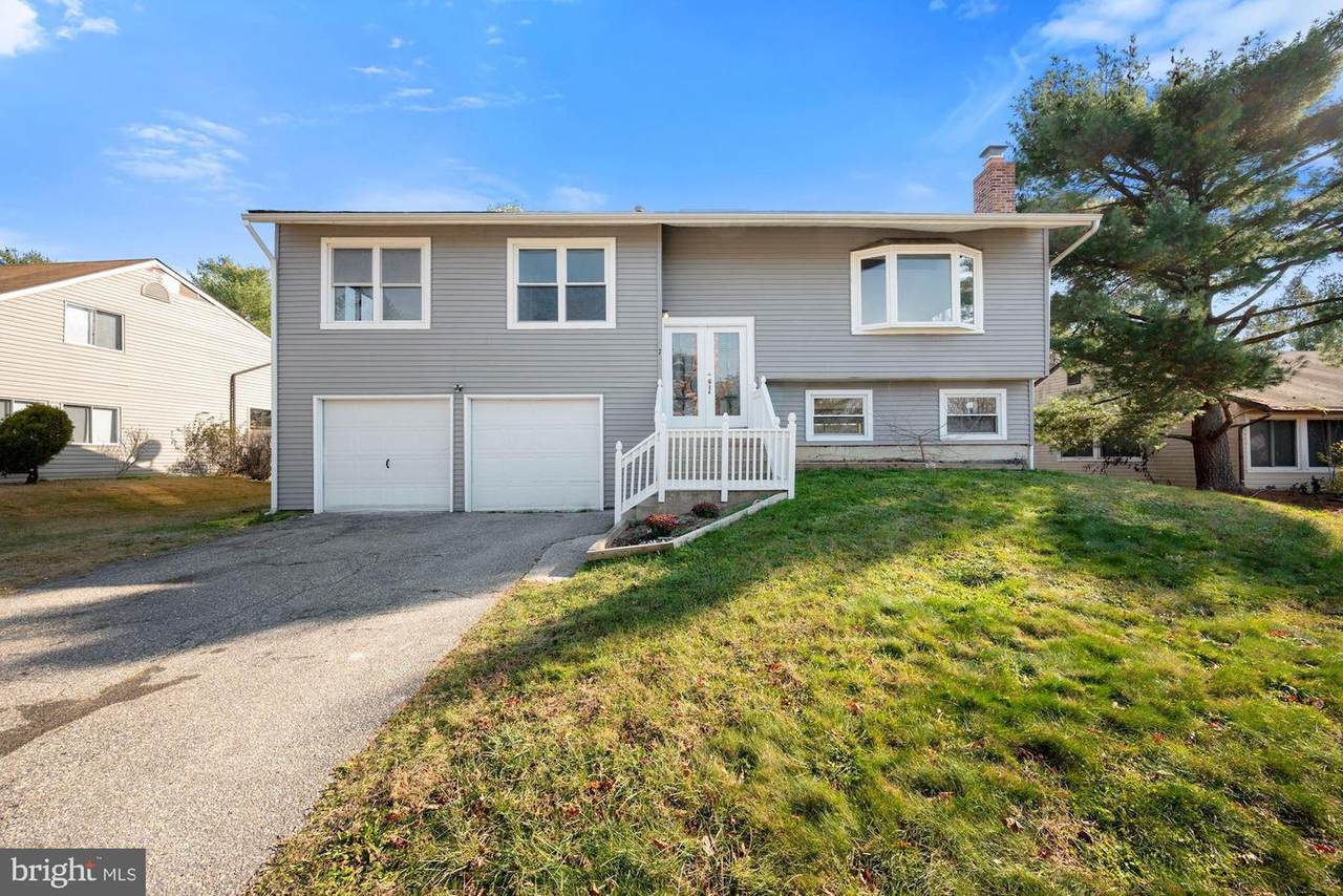 7 Parkhill Lane - Photo 1