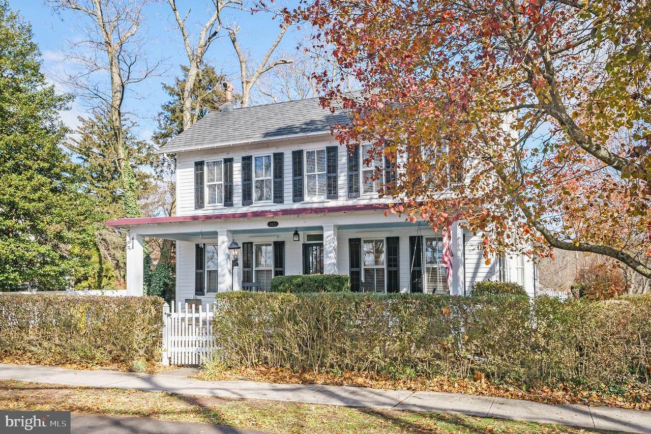 112 River Drive - Photo 1