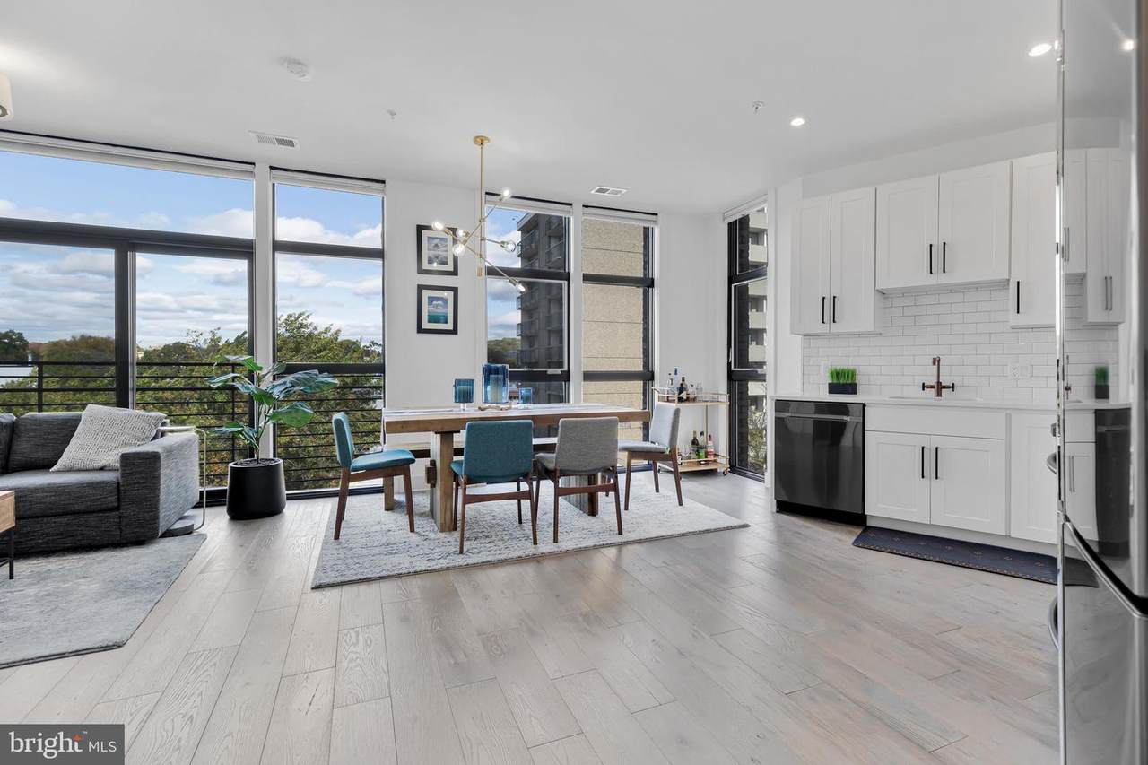 1402 H Street - Photo 1
