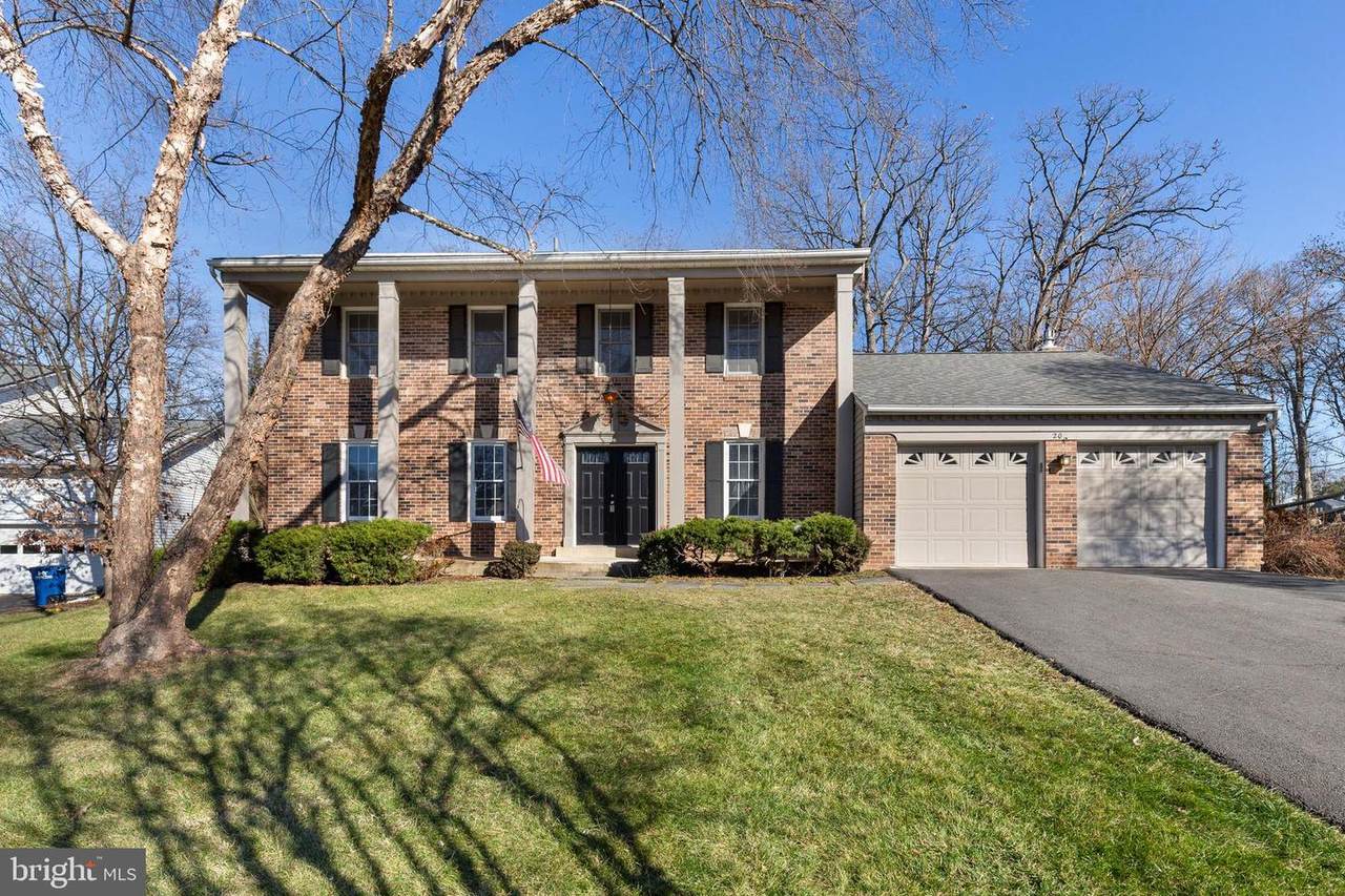 208 Autumn Olive Way - Photo 1