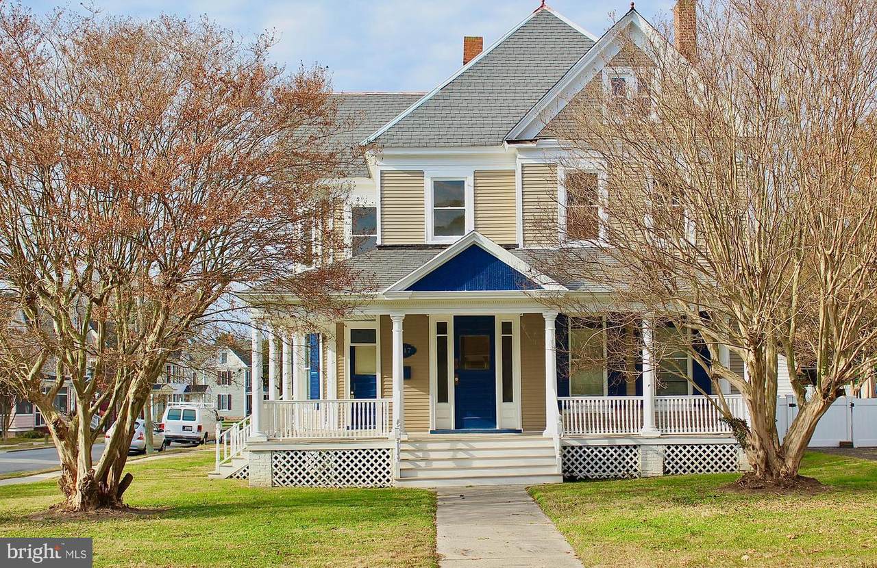 317 Oakley Street - Photo 1