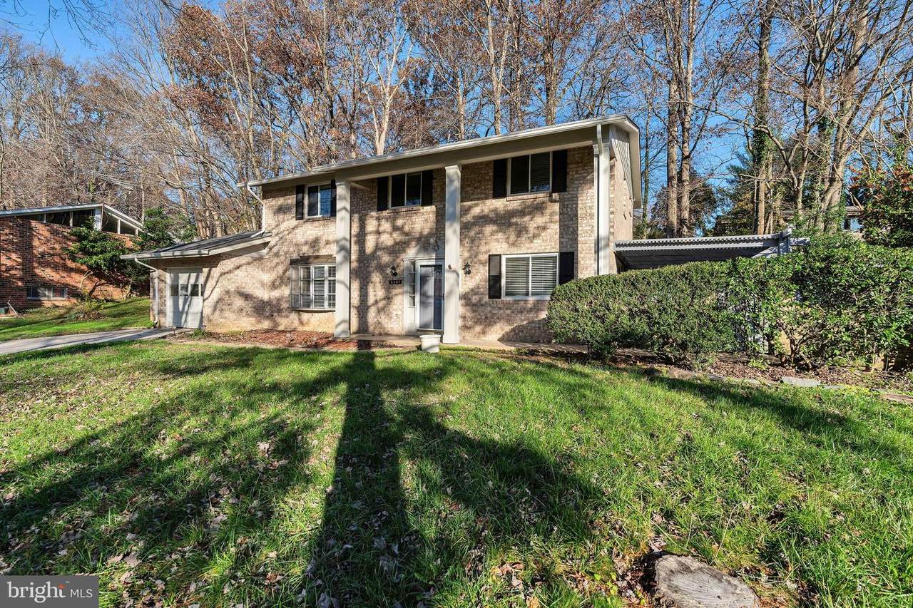 5207 Gainsborough Drive - Photo 1