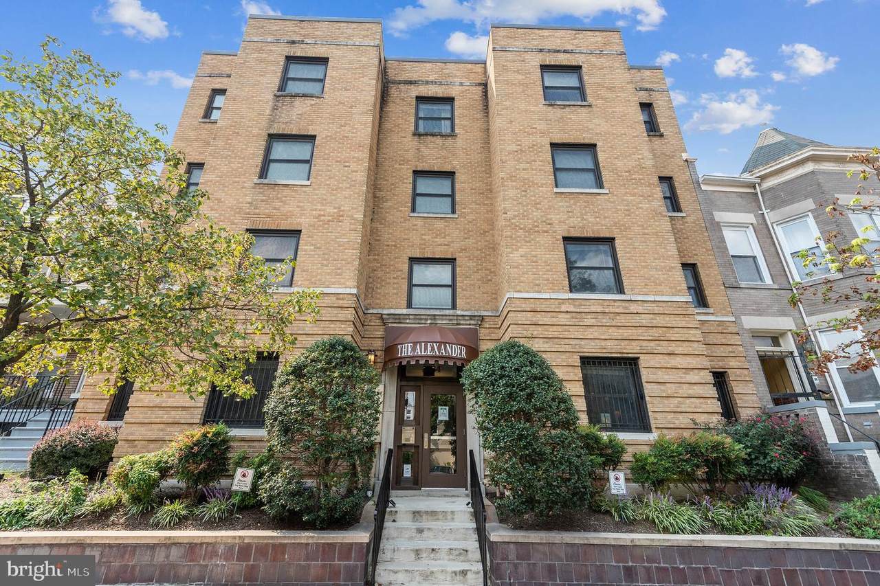 3534 10TH Street - Photo 1