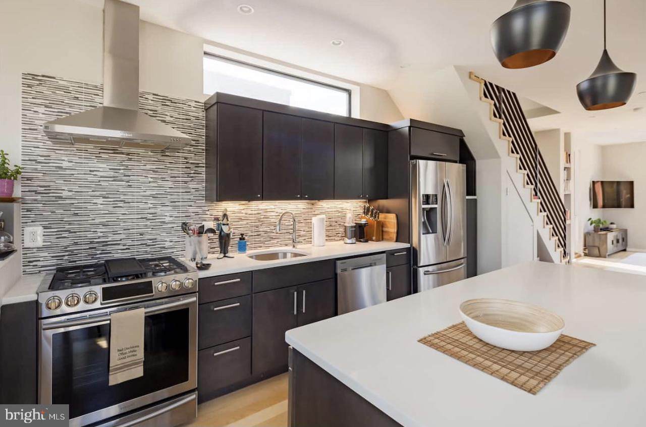 706 16TH Street - Photo 1