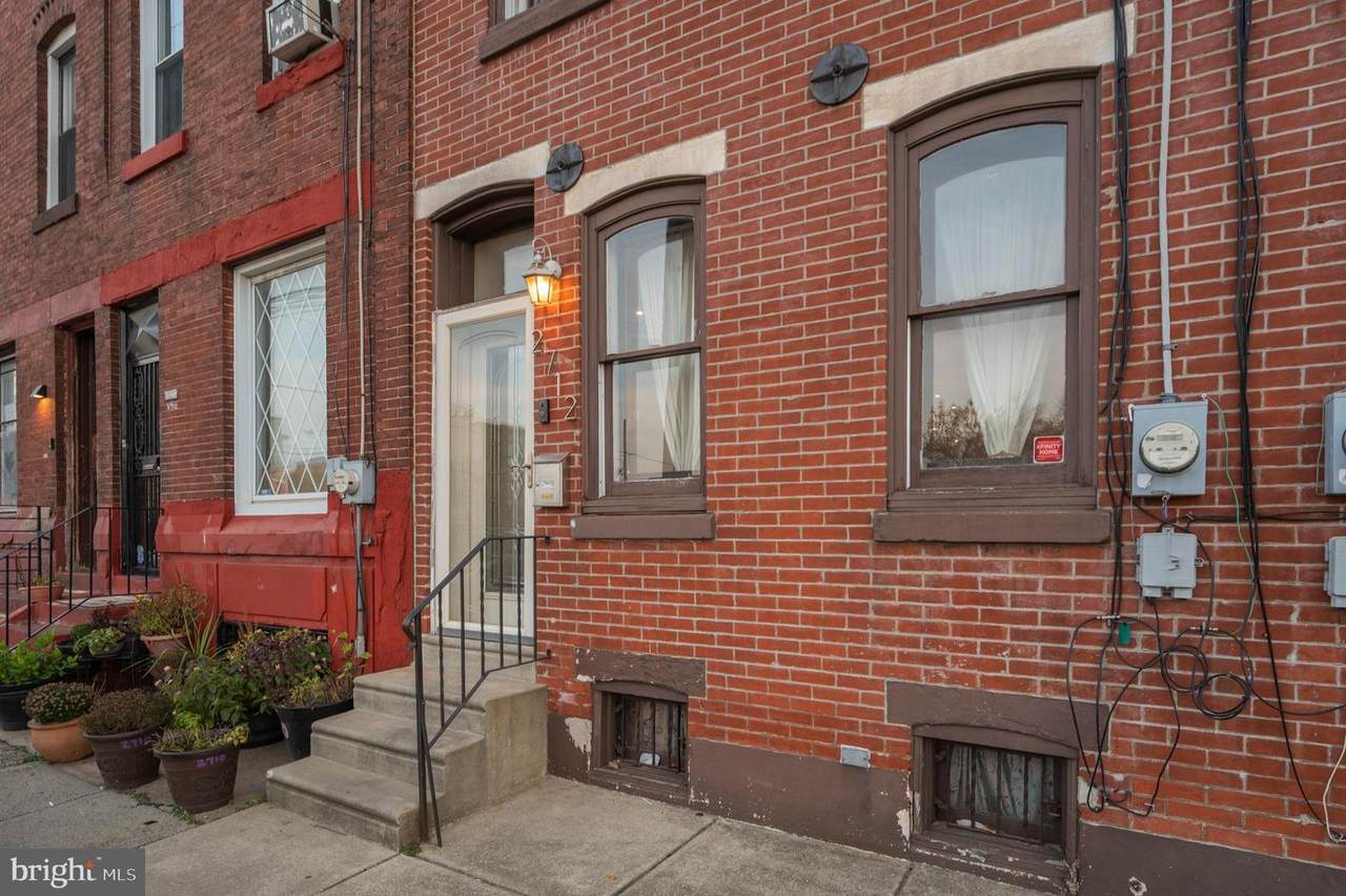 2712 Oxford Street - Photo 1