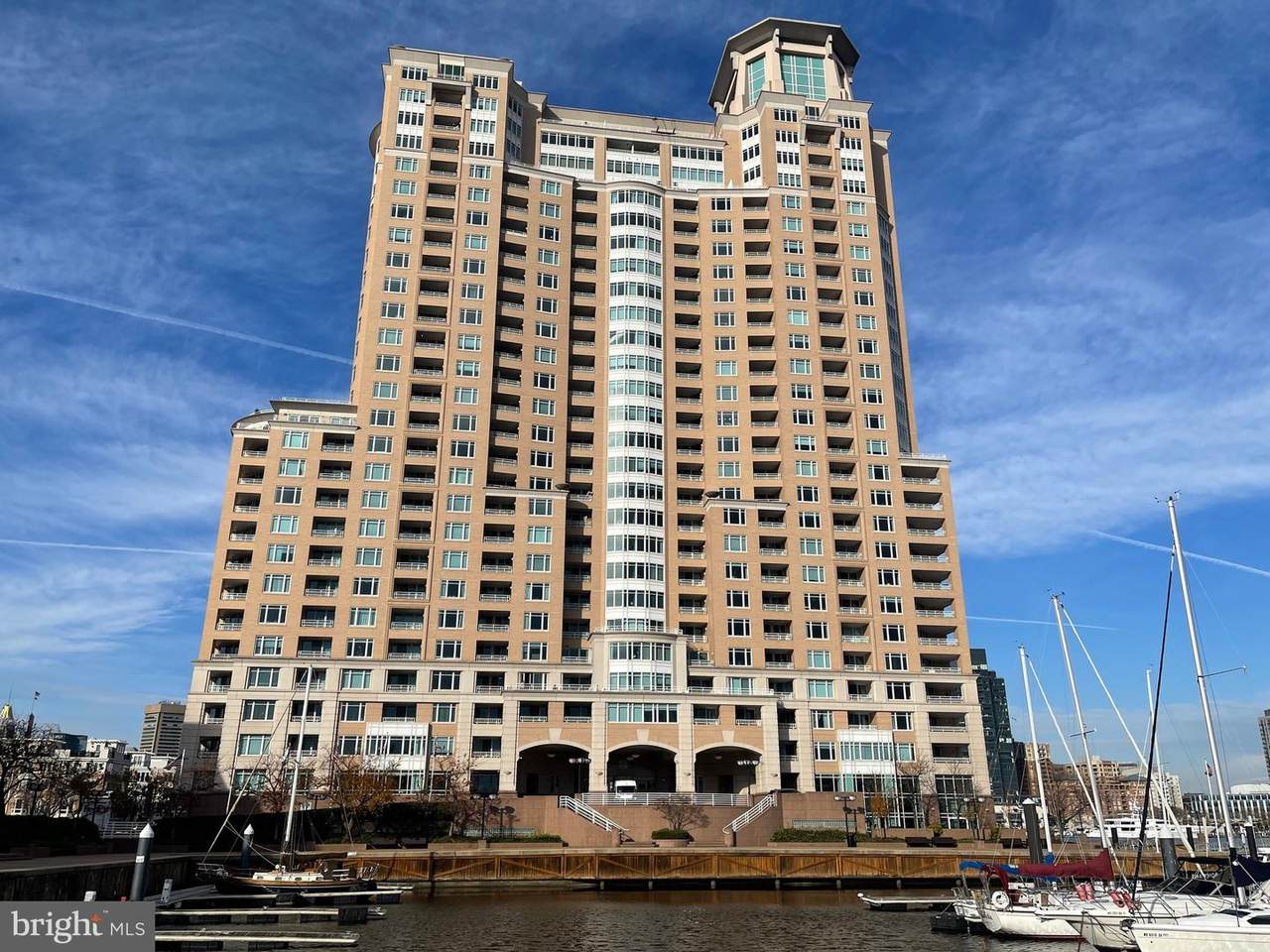 100 Harborview Drive - Photo 1