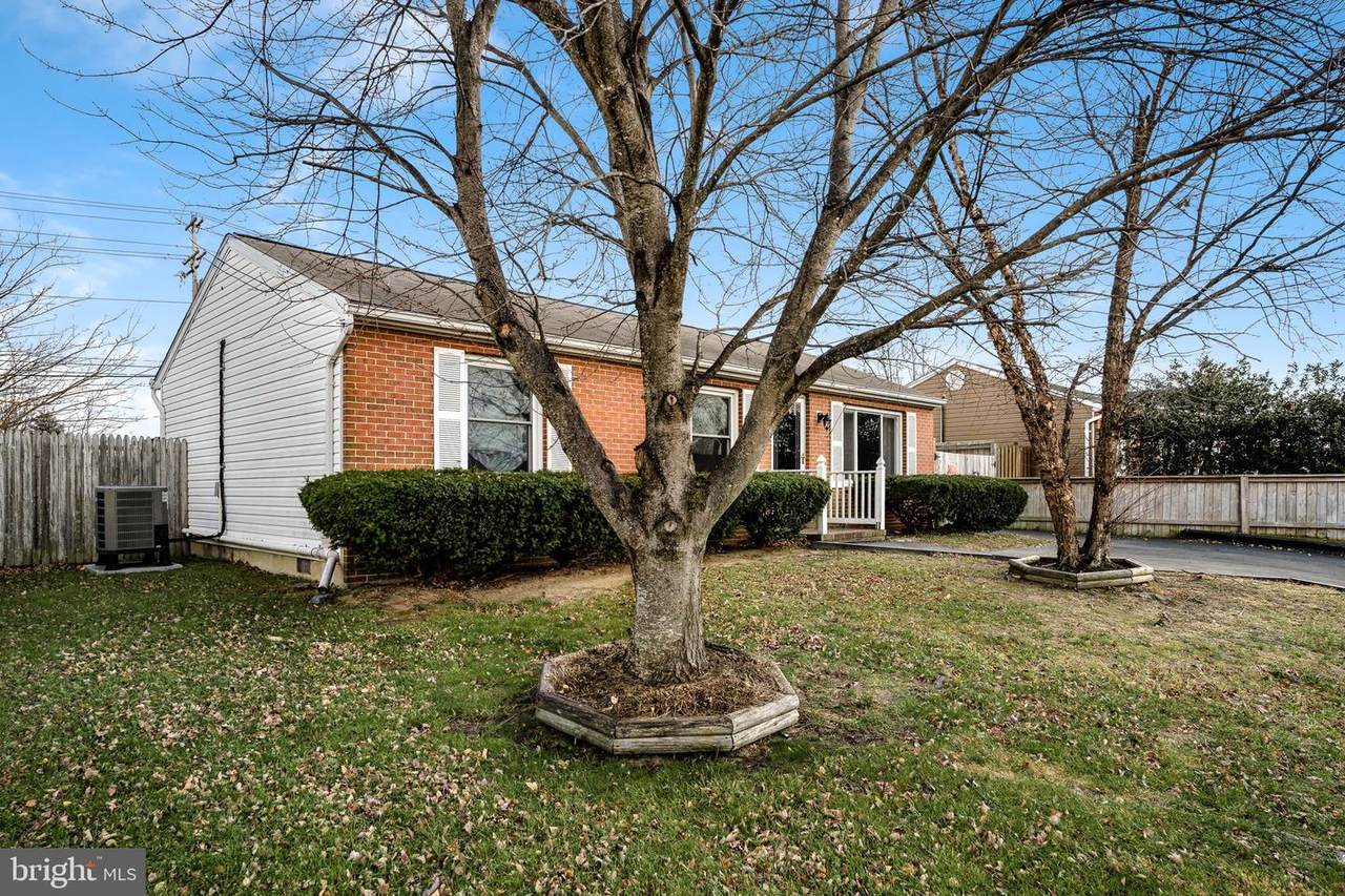114 Green Park Court - Photo 1