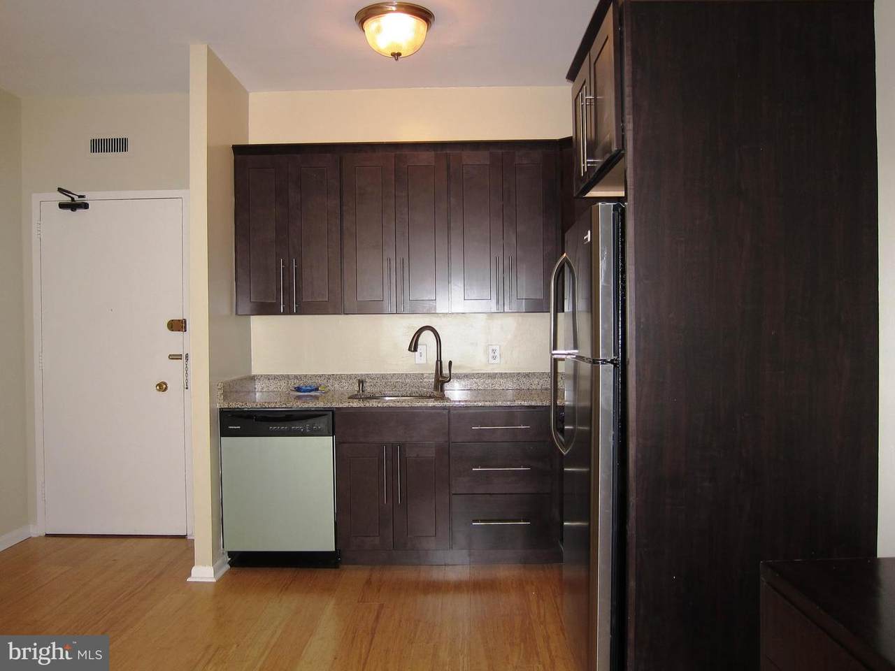 135 19TH Street - Photo 1