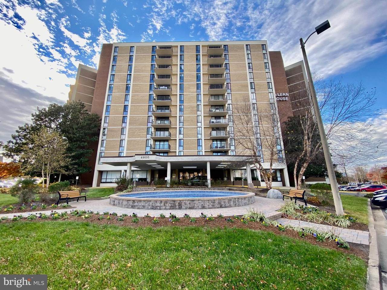 6800 Fleetwood - Photo 1