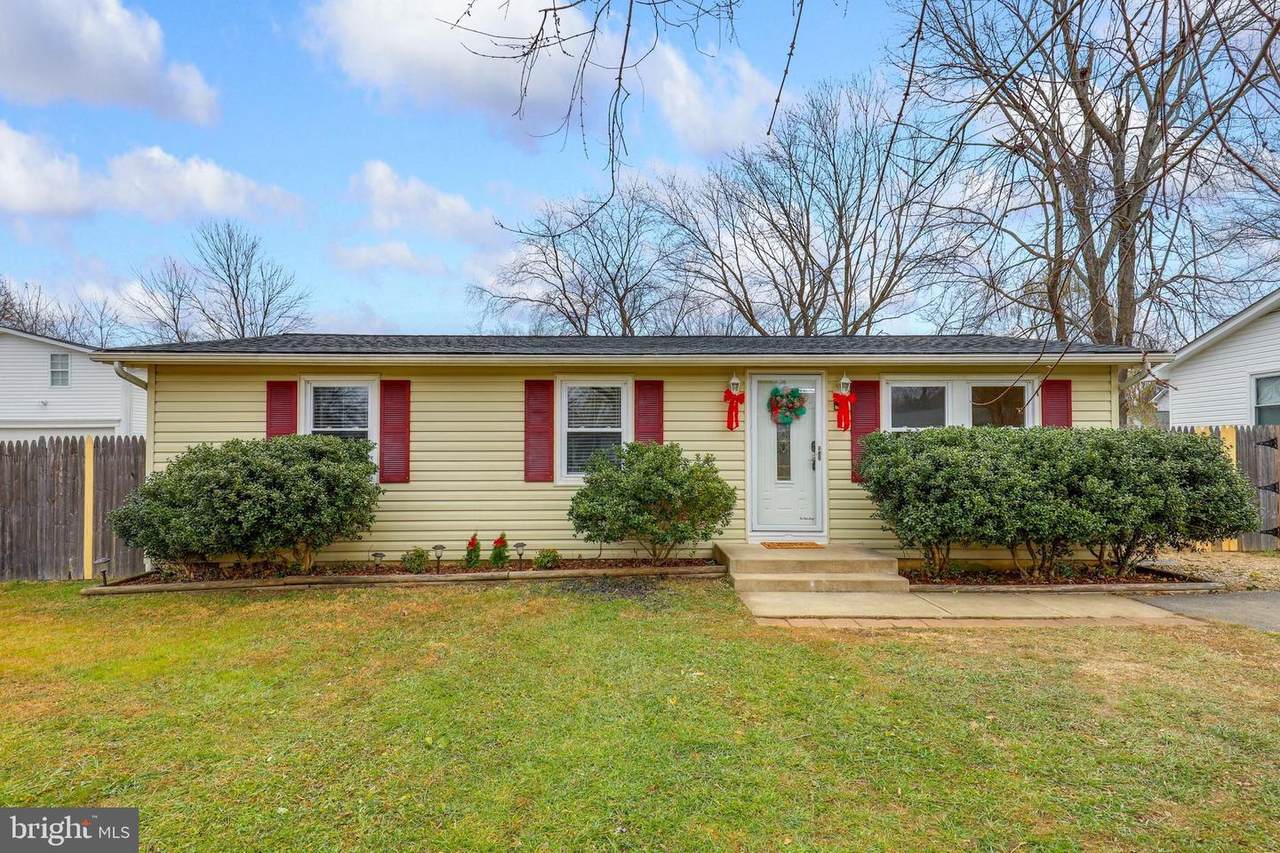115 Oakridge Drive - Photo 1