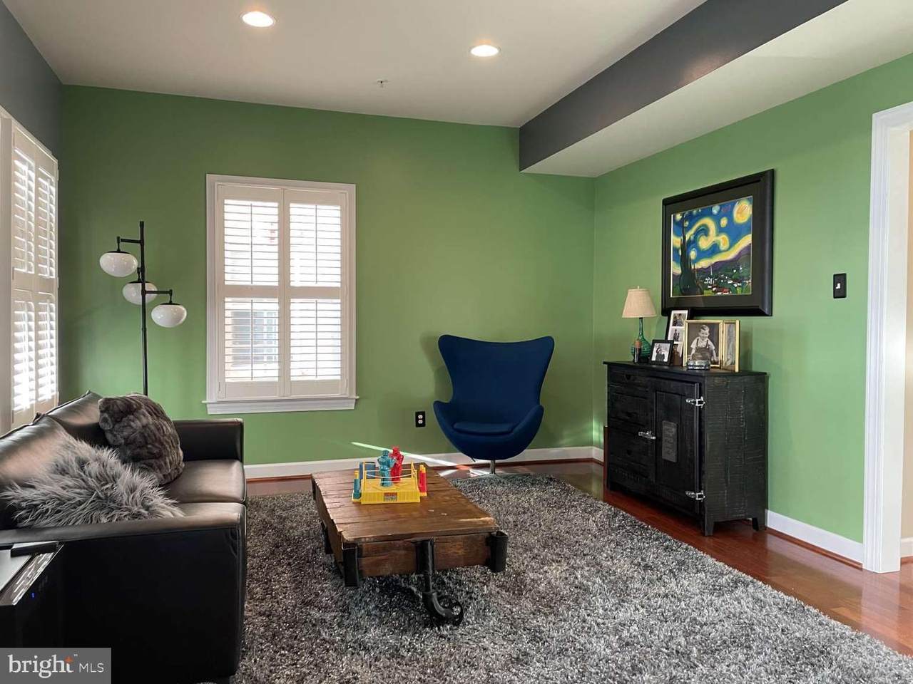 533 Raymond Drive - Photo 1