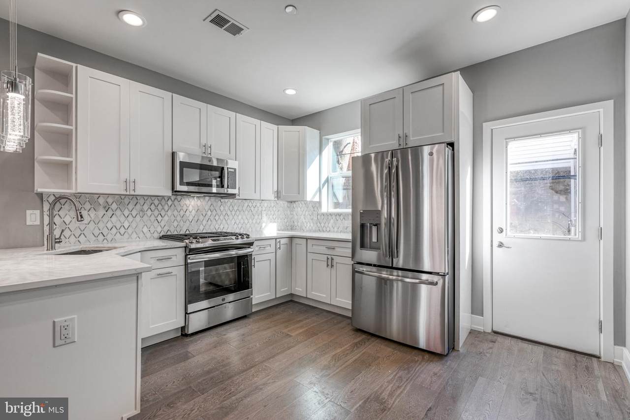 2240 Waterloo Street - Photo 1