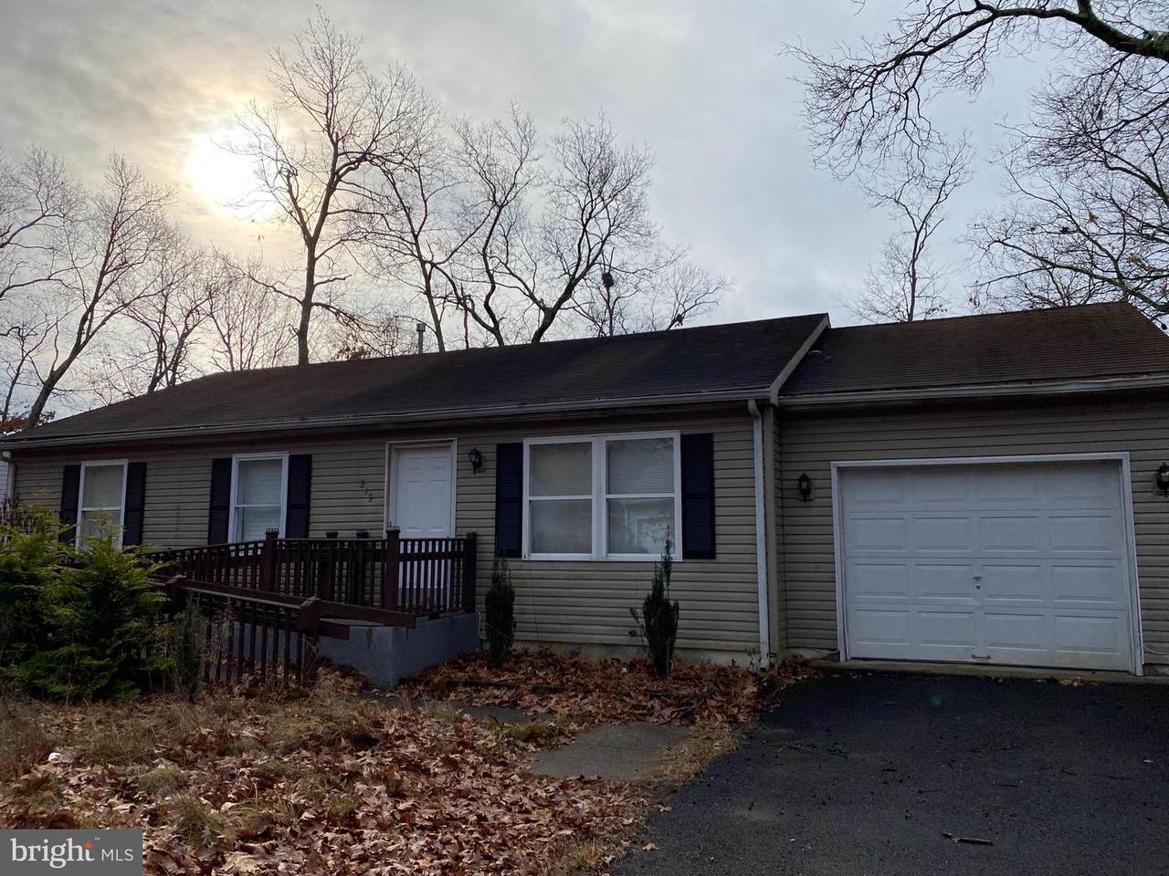 219 Bayberry Street - Photo 1