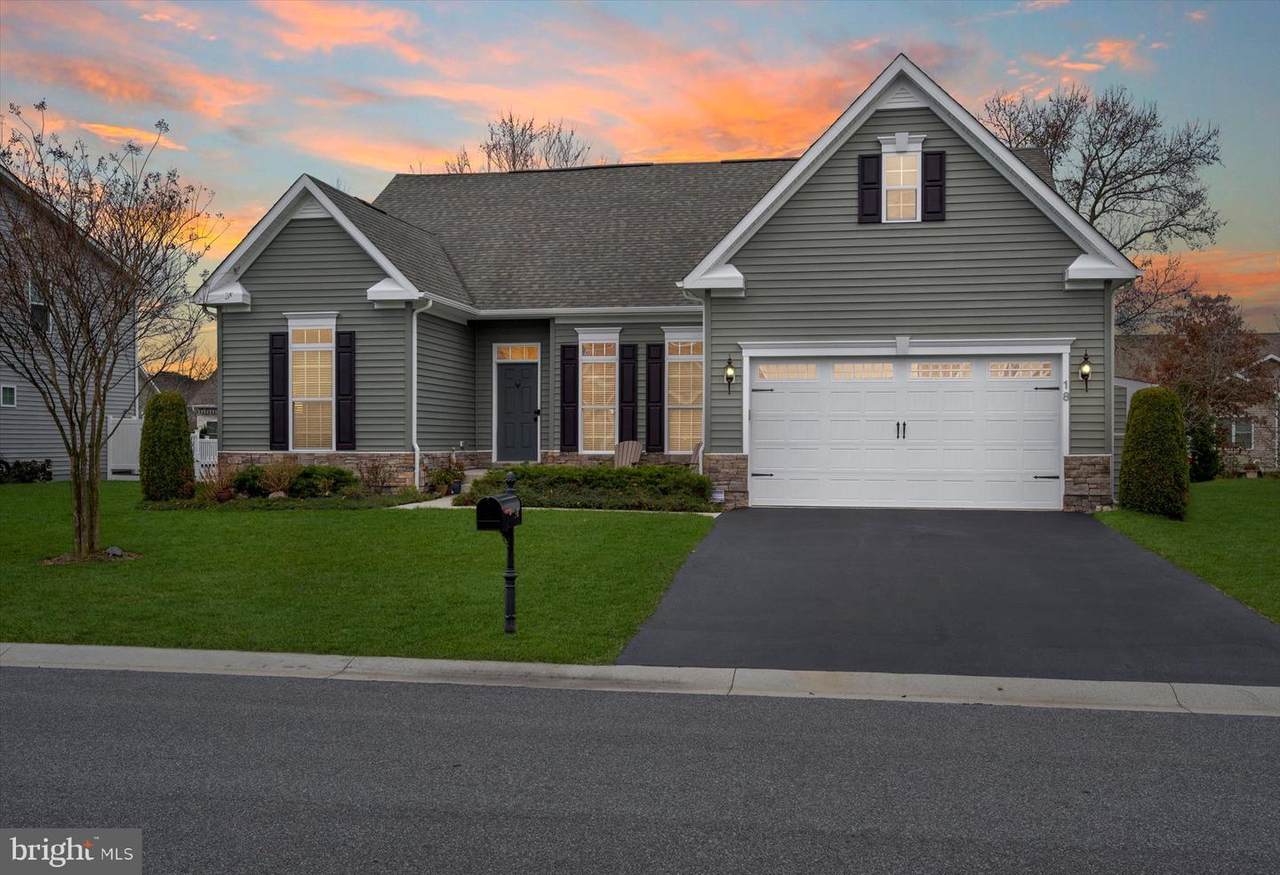 18 Golden Eagle Drive - Photo 1