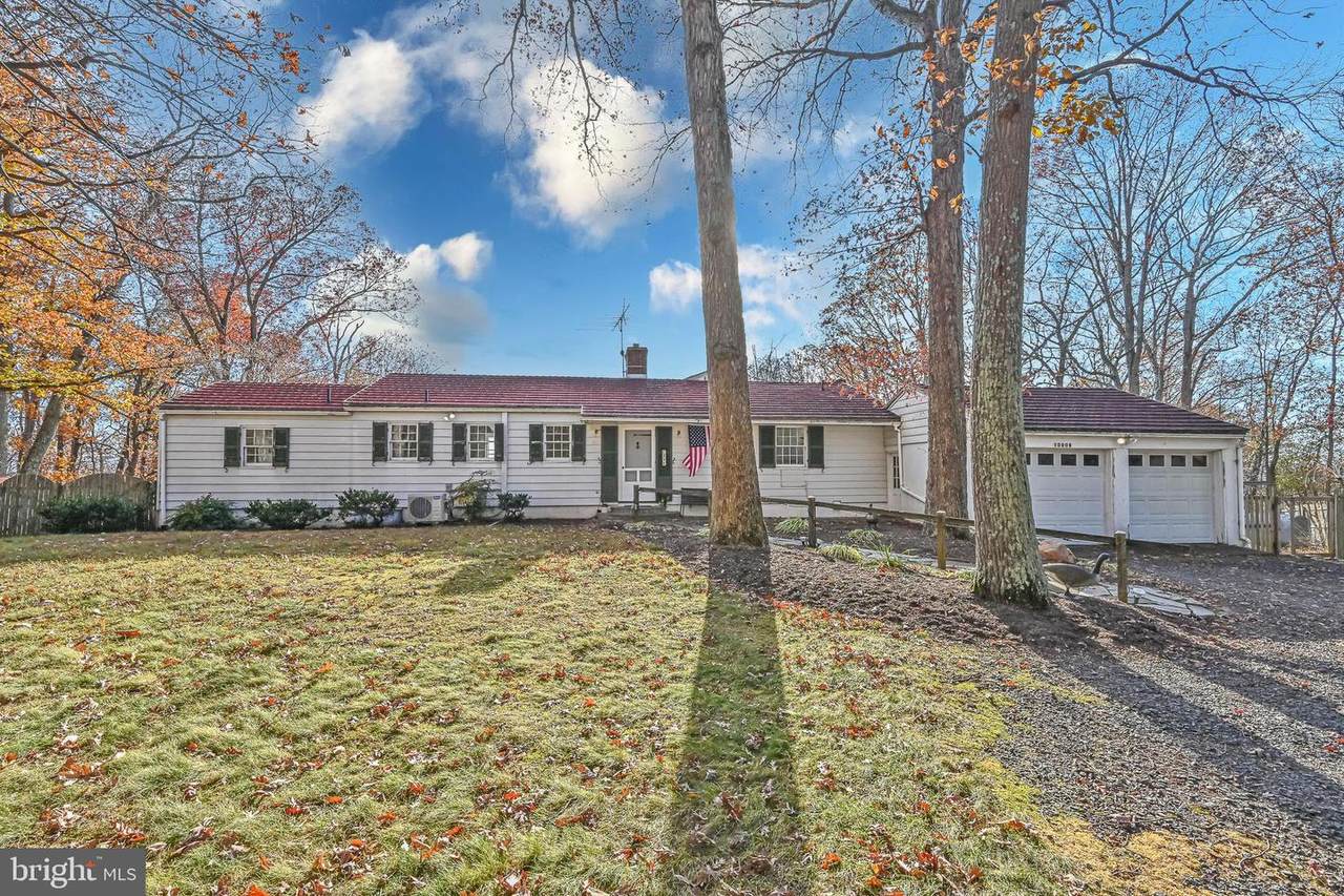 10608 Belmont Boulevard - Photo 1