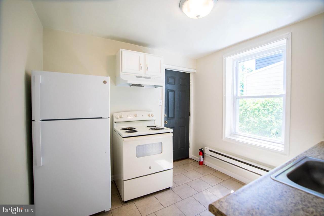 1921 Oakdale Street - Photo 1