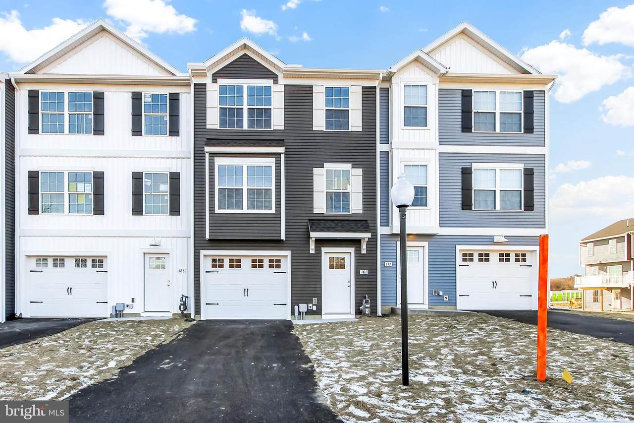54 Summer Lane - Photo 1