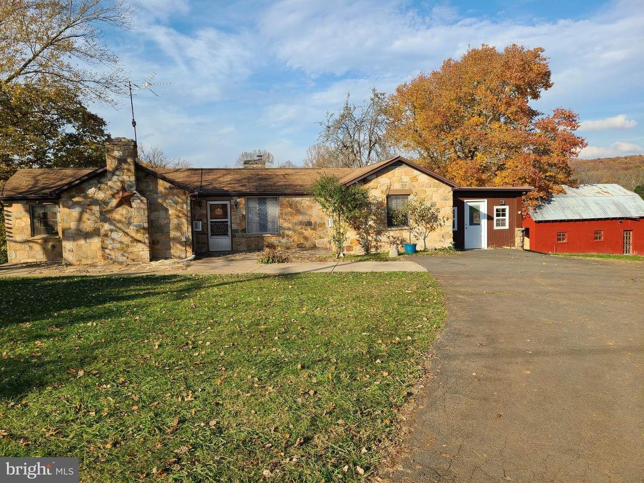 8230 Lee Highway - Photo 1
