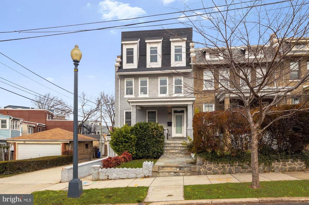 415 Varnum Street - Photo 1