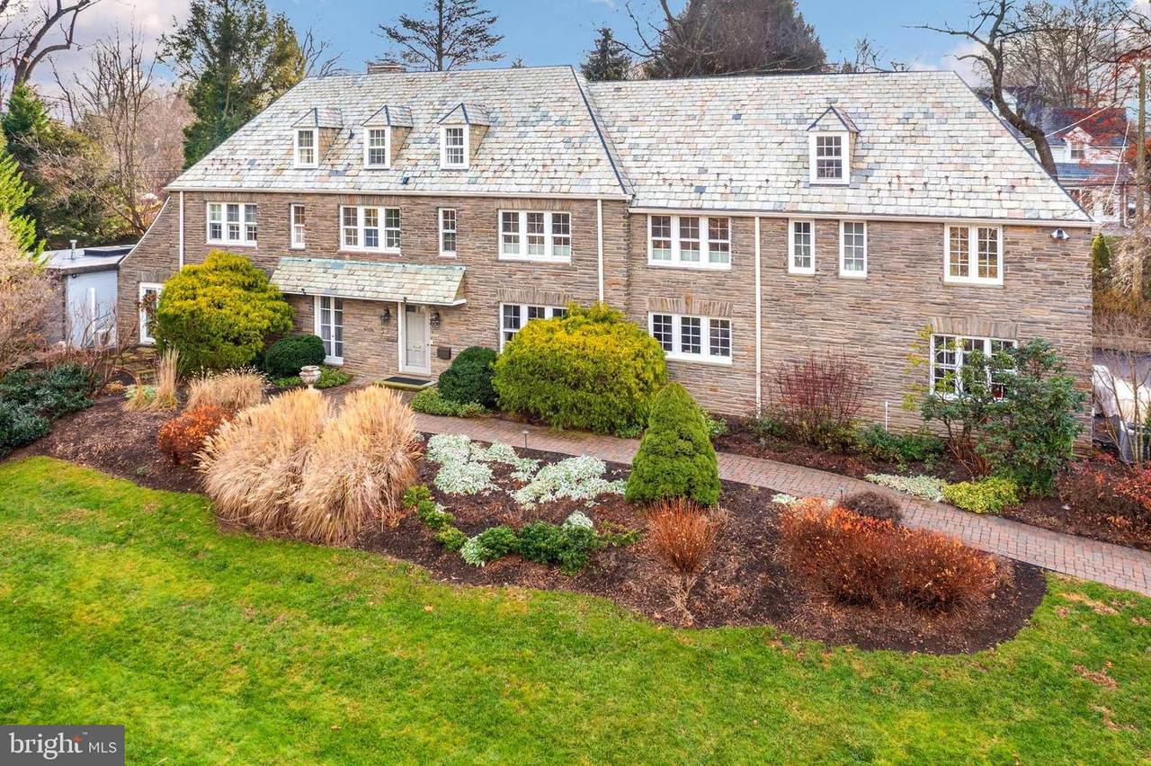 561 Moreno Road - Photo 1