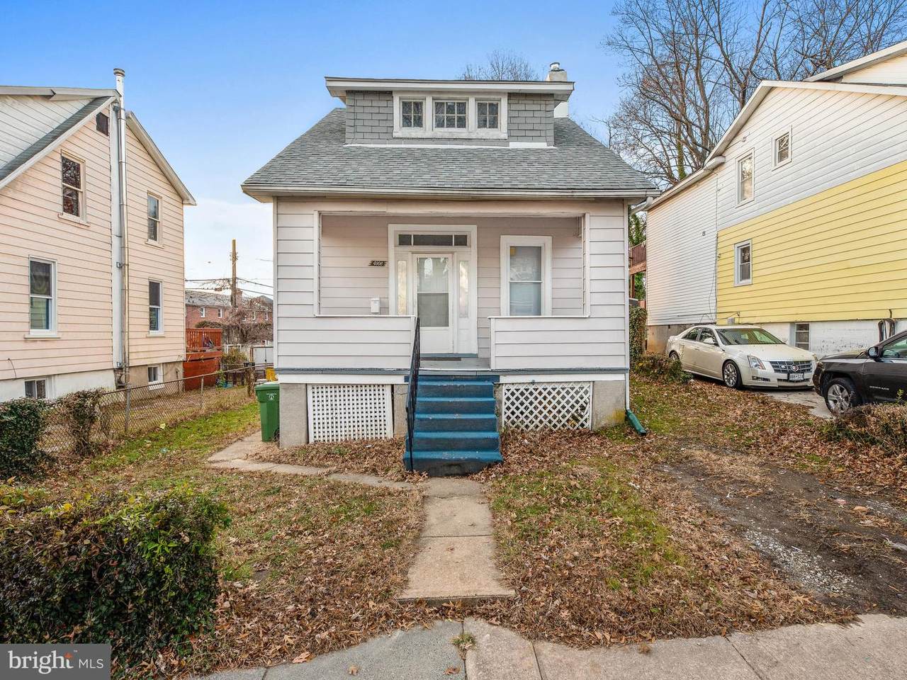 4906 Midwood Avenue - Photo 1