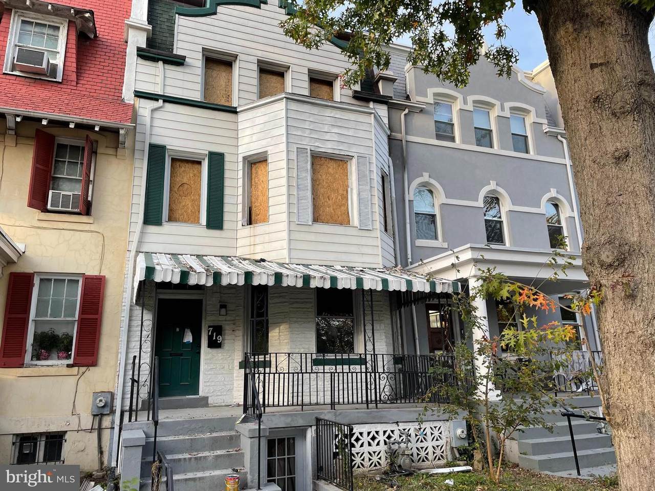 719 Quebec Place - Photo 1