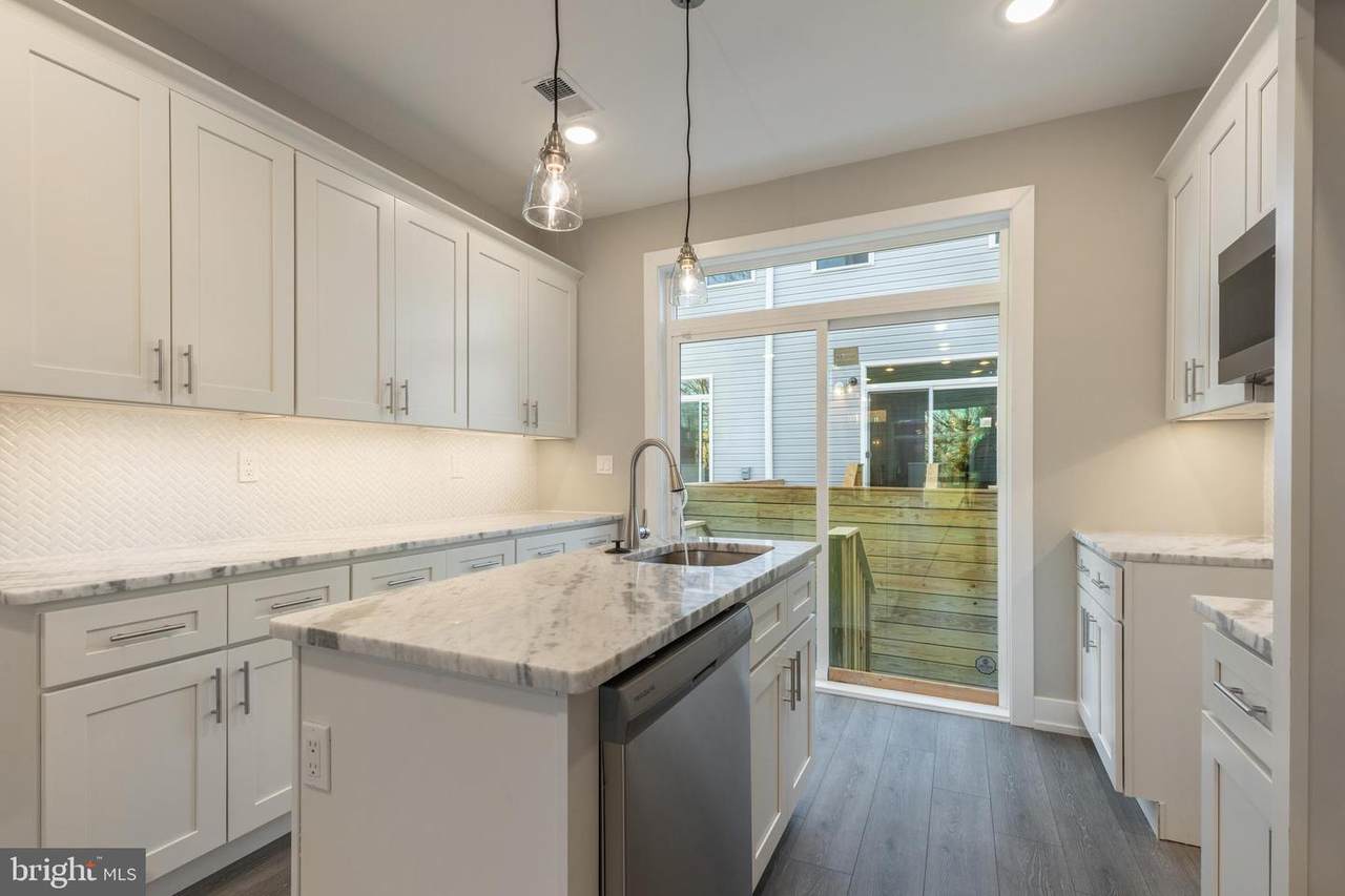 2526 Mutter Street - Photo 1