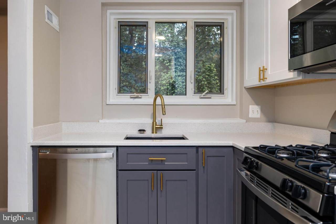 10500 Montrose Avenue - Photo 1
