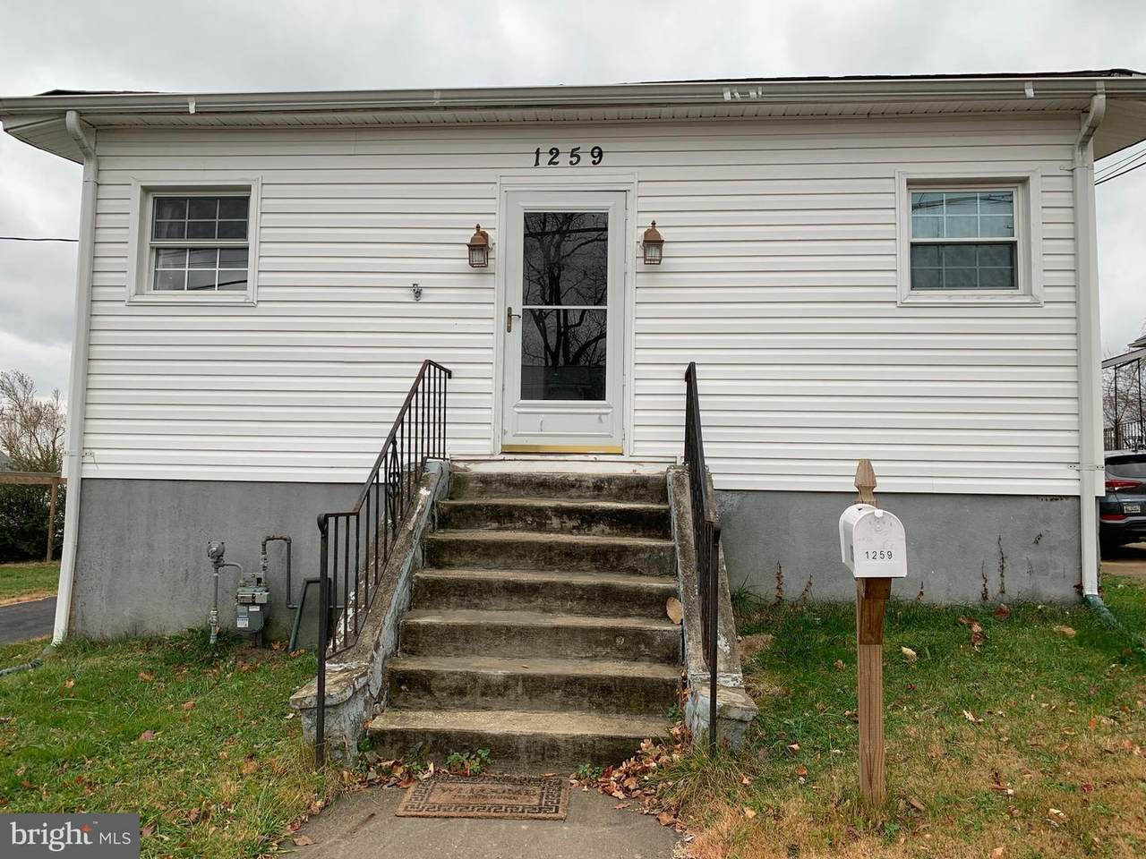 1259 Vogt Avenue - Photo 1