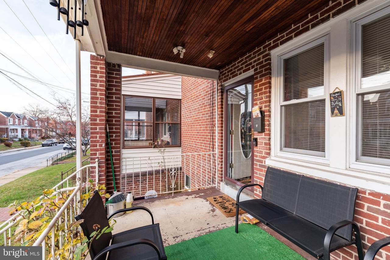105 38TH Street - Photo 1