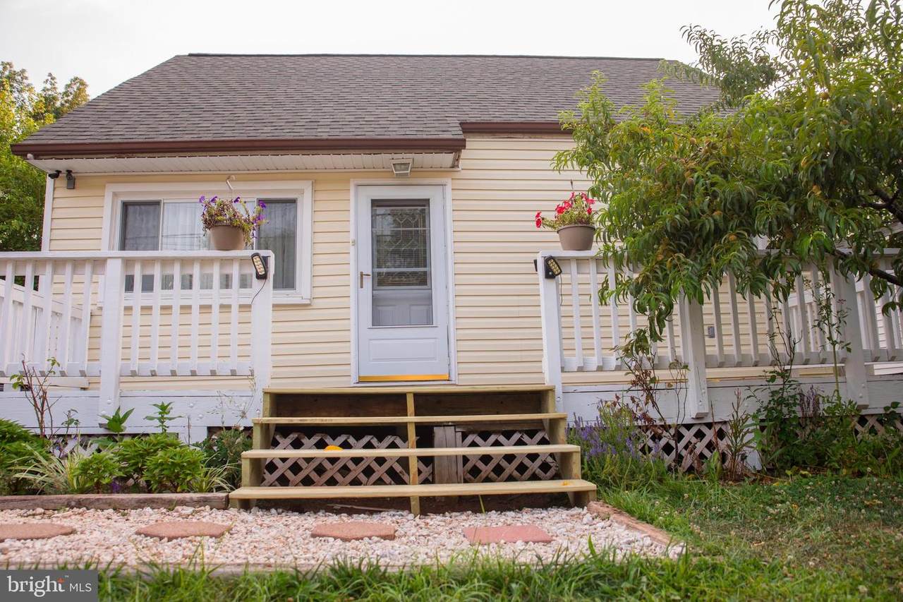 201 Lambert Drive - Photo 1
