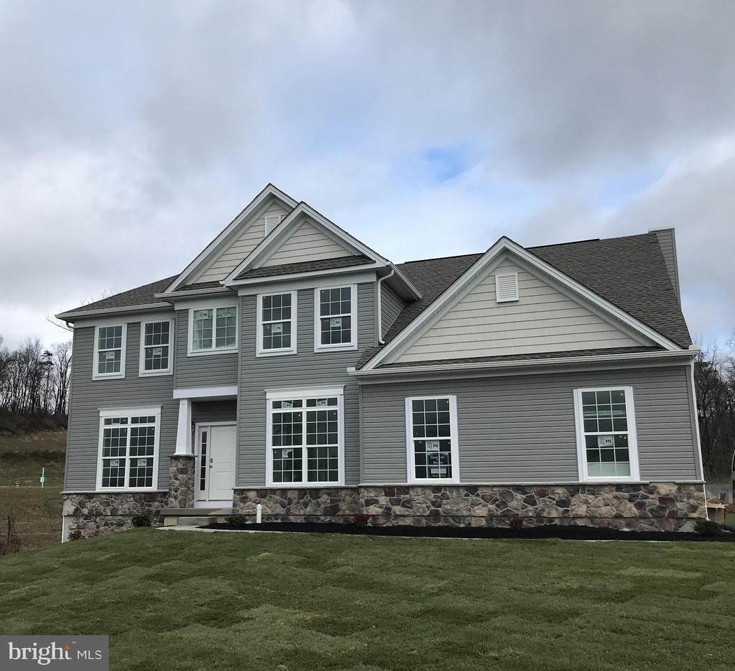 7219 Rock Ridge Avenue - Photo 1
