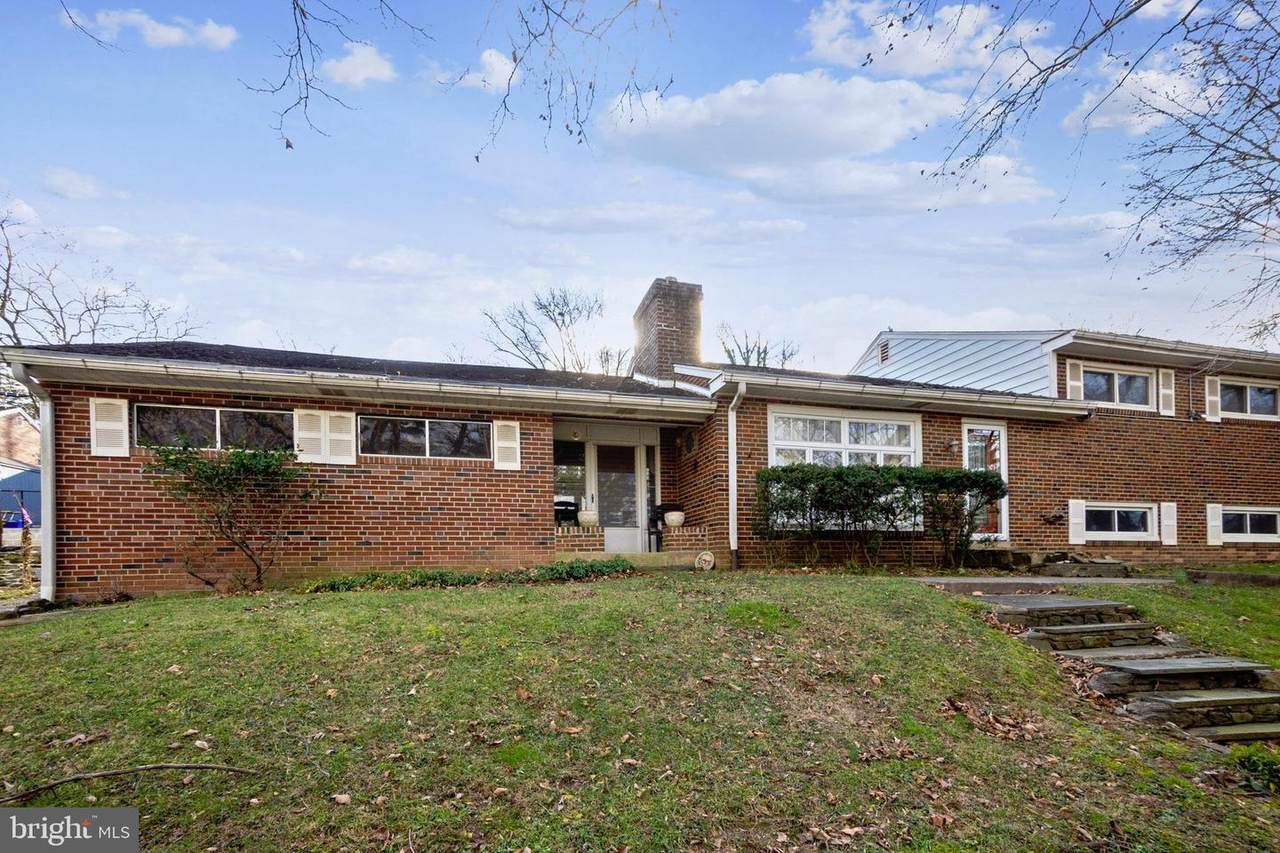 648 Spring Lane - Photo 1