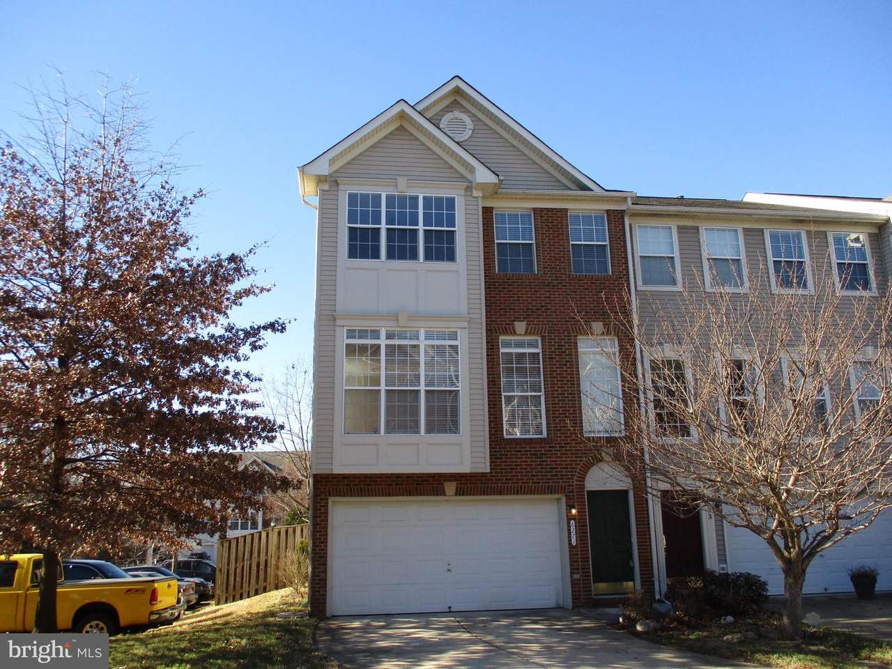 8271 Shannons Landing Way - Photo 1