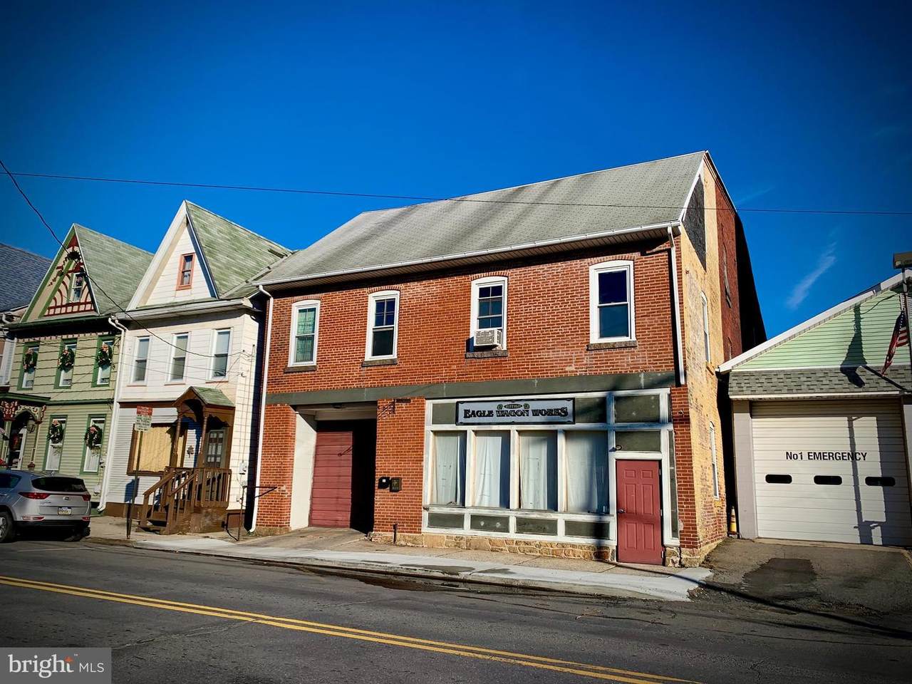 27 Pine Street - Photo 1