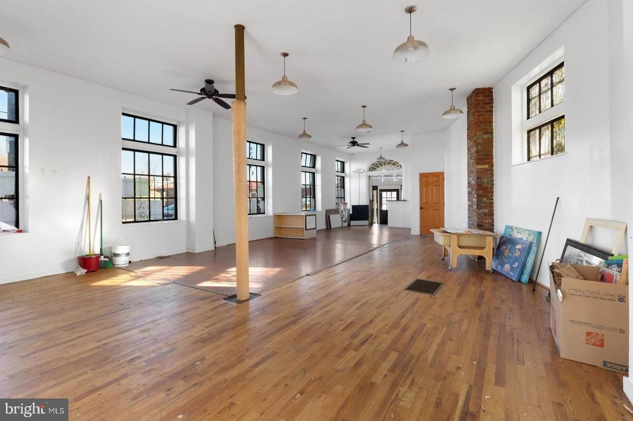 1854 Germantown Avenue - Photo 1