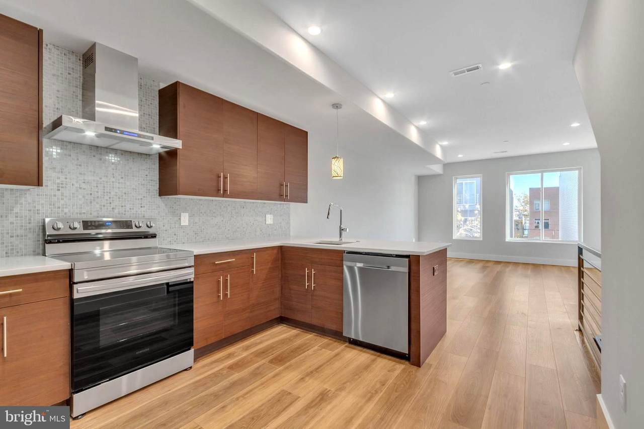 1645 7TH Street - Photo 1