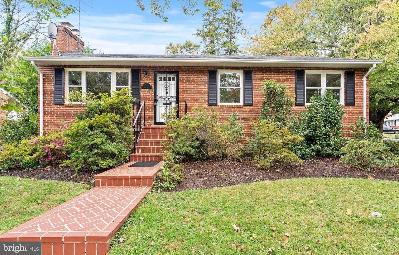 111 Falls Avenue - Photo 1