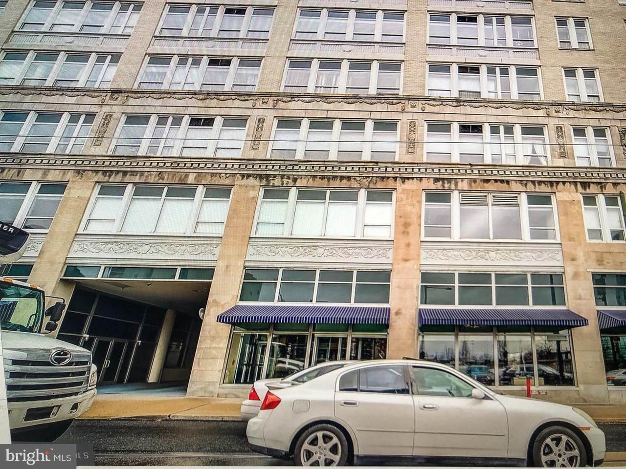 1100 Vine Street - Photo 1