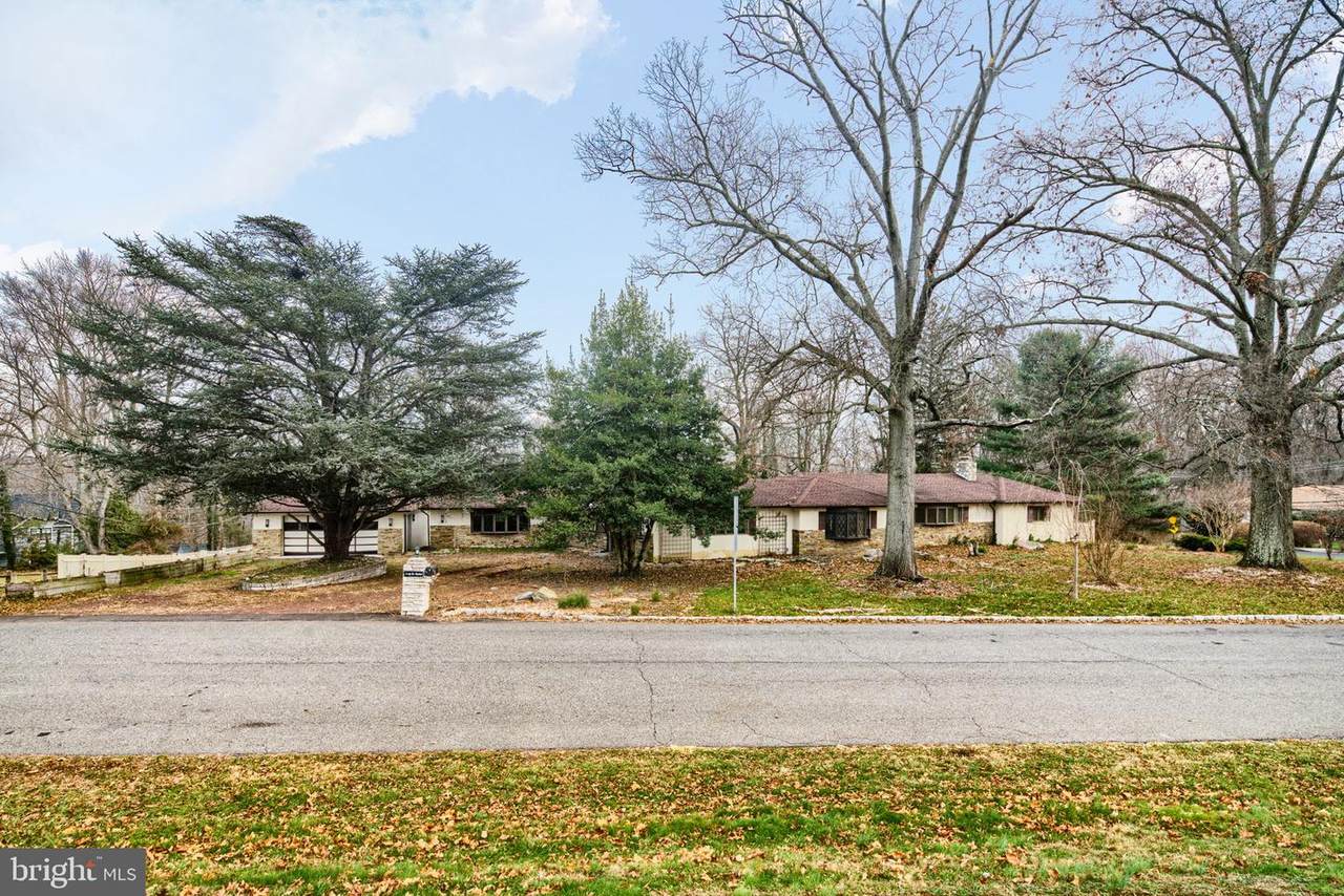 2100 Stackhouse Drive - Photo 1