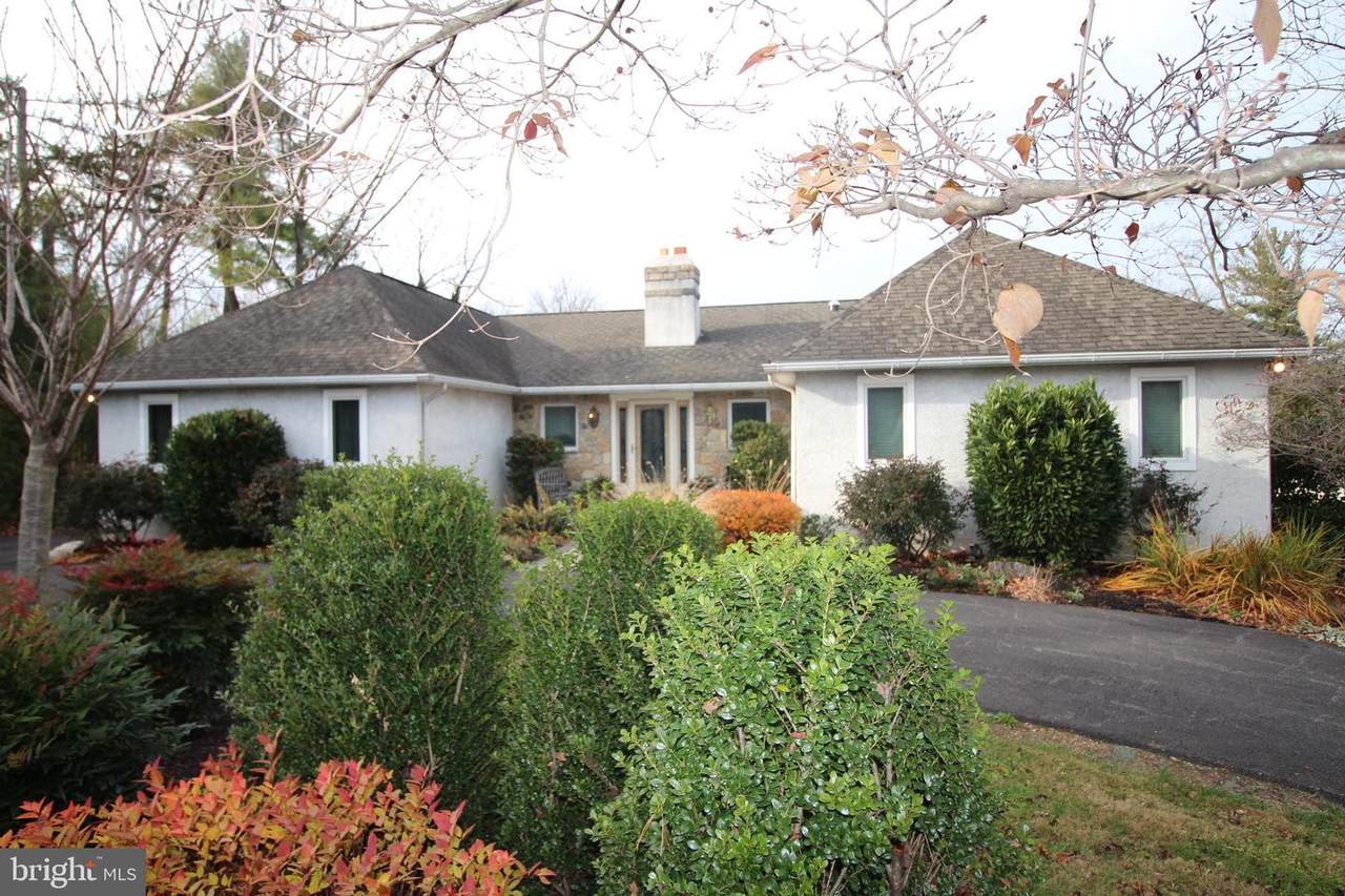 213 Burnside Avenue - Photo 1