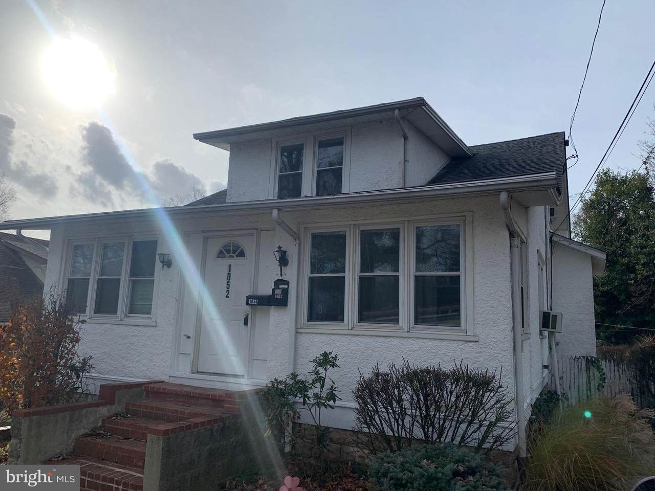 1052 Avenue B - Photo 1
