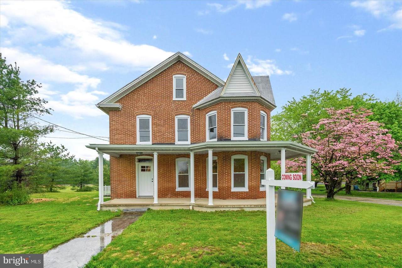 1927 Hanover Pike - Photo 1
