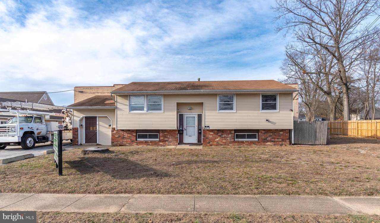 105 Chestnut Avenue - Photo 1