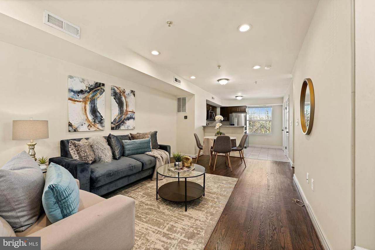 550 Foxhall Place - Photo 1